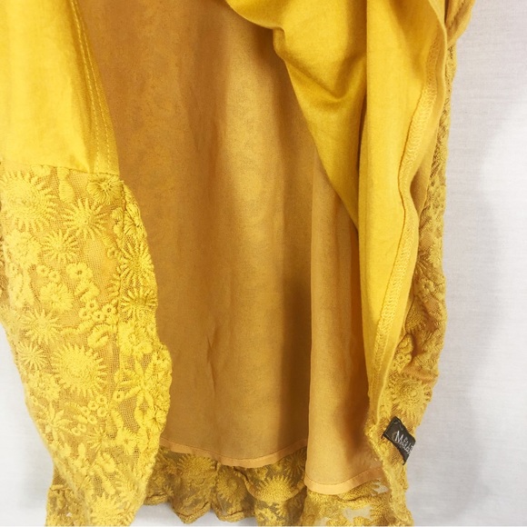 Matilda Jane Bocce Ball Flutter Sleeve Top | Yellow Gold | Size Large - Picture 6 of 8